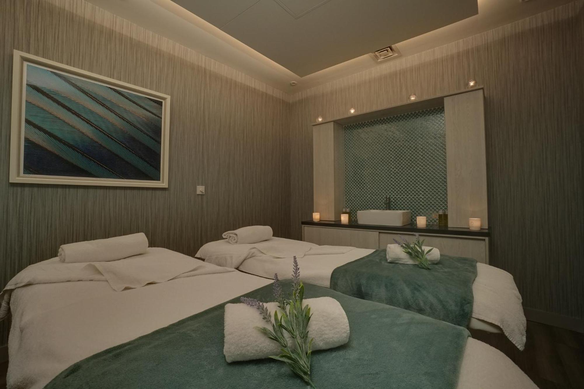 Wrightington Hotel & Health Club Wigan Extérieur photo